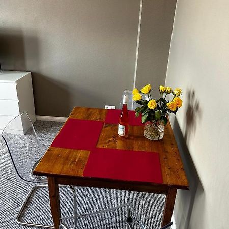Appartamento Traumhafter Altbaucharme In Zentraler Lage Kiel Esterno foto
